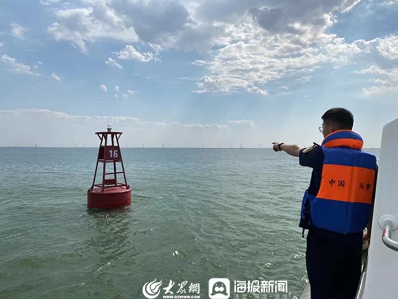内河航标:维护水上交通安全的生命线